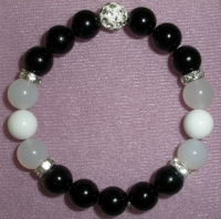 бижута Гривни Гривна от бял и черен оникс бял кварц